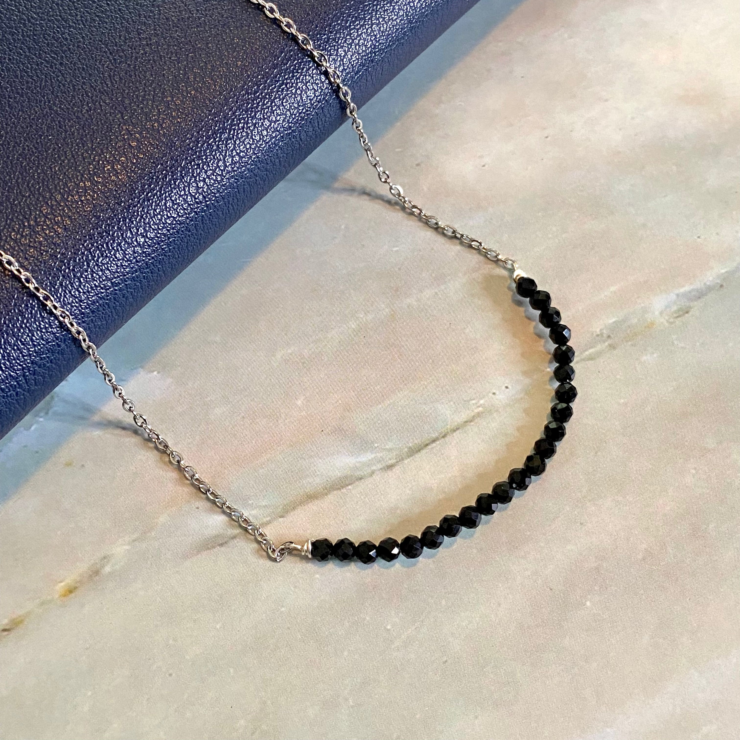 Dainty Onyx